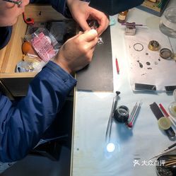 蘇州鐘表維修指南 電話、地址、價(jià)格與營業(yè)時(shí)間一覽